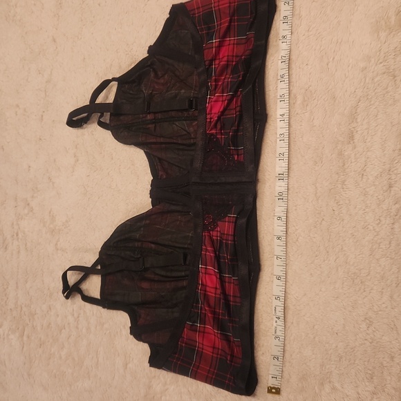 NWT Torrid Sz 5 Bralette Bra Plaid Holiday Sexy - Picture 2 of 3